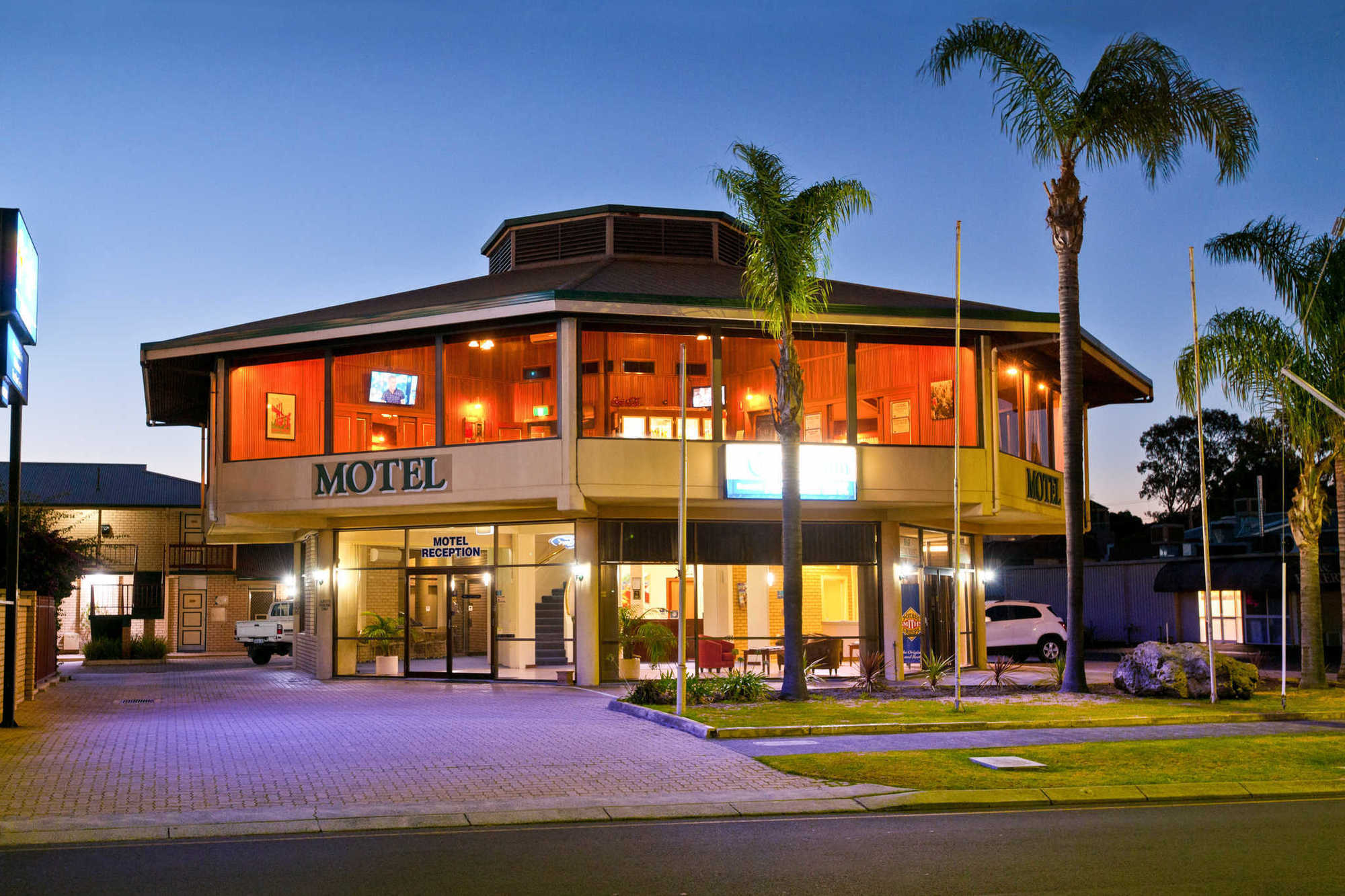 Admiral Motel Bunbury Bagian luar foto