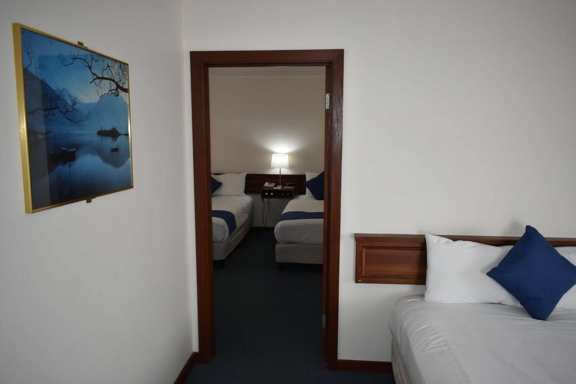 Admiral Motel Bunbury Bagian luar foto